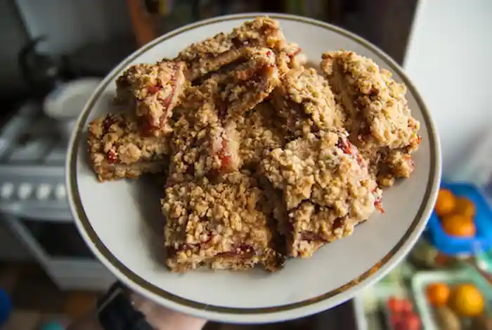 apple crisp oatmeal squares